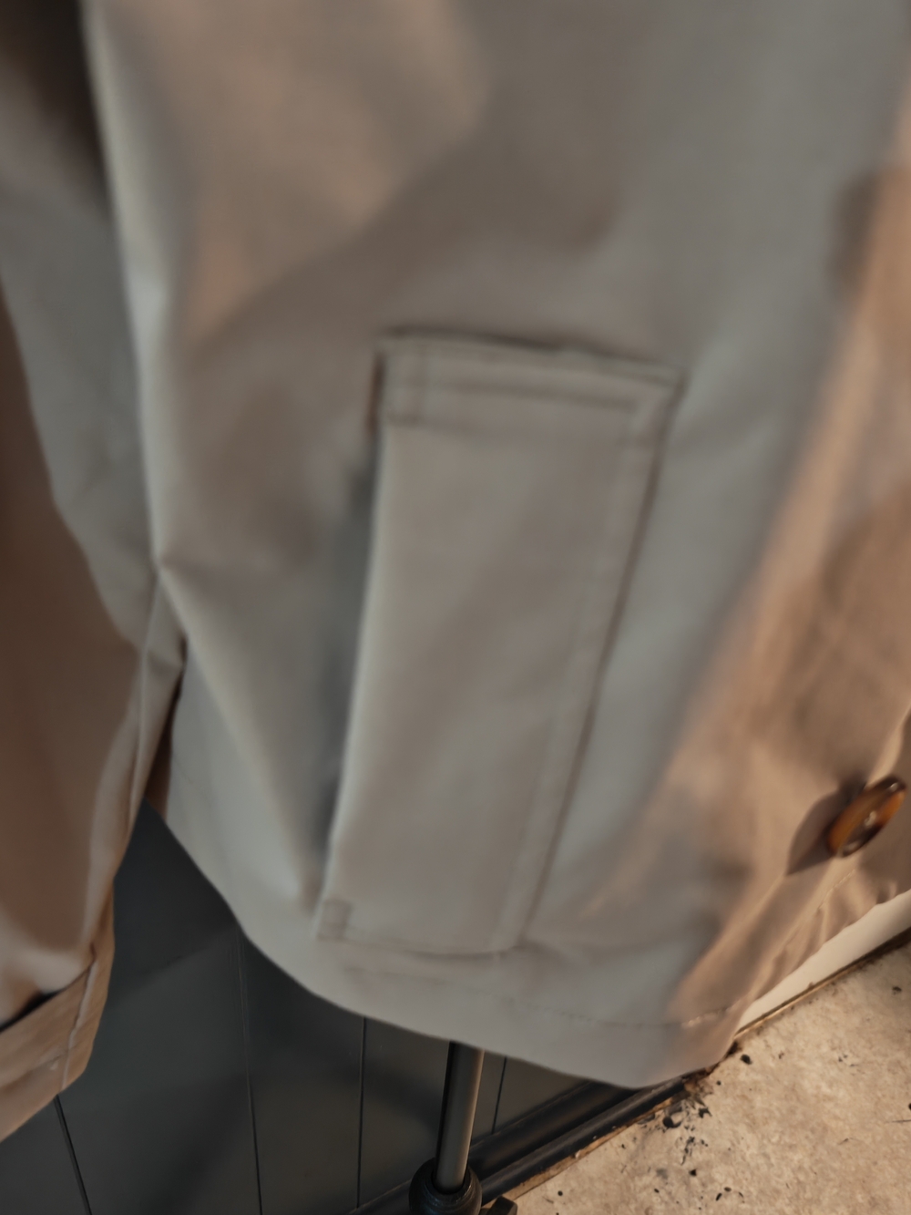 Rebecca Minkoff Khaki Cropped Double-Breasted Trench Jacket - Picture 5 of 8
